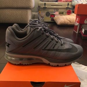 Nike Air Max Excellerate 4